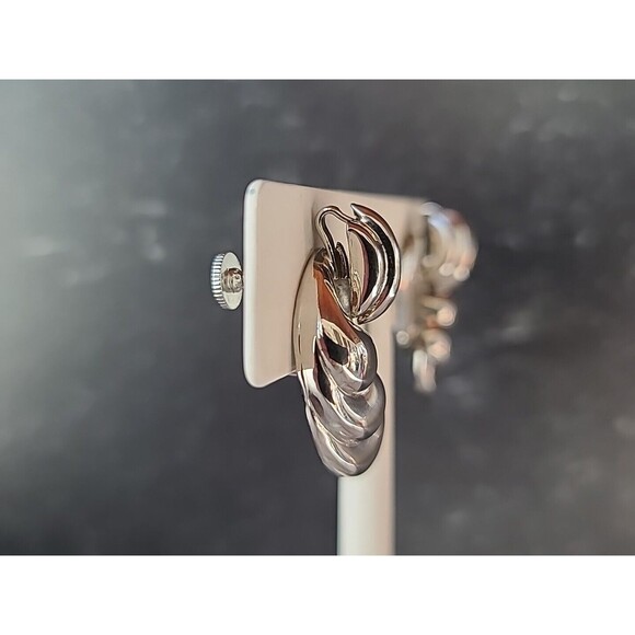 Silver Tone Metal Screwback Earrings Vintage - Picture 5 of 10